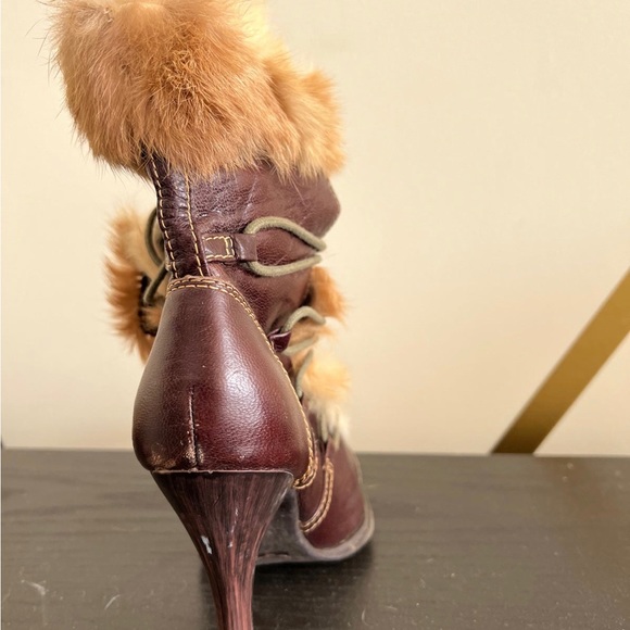 Fur Boots size 7.5 - Picture 3 of 6